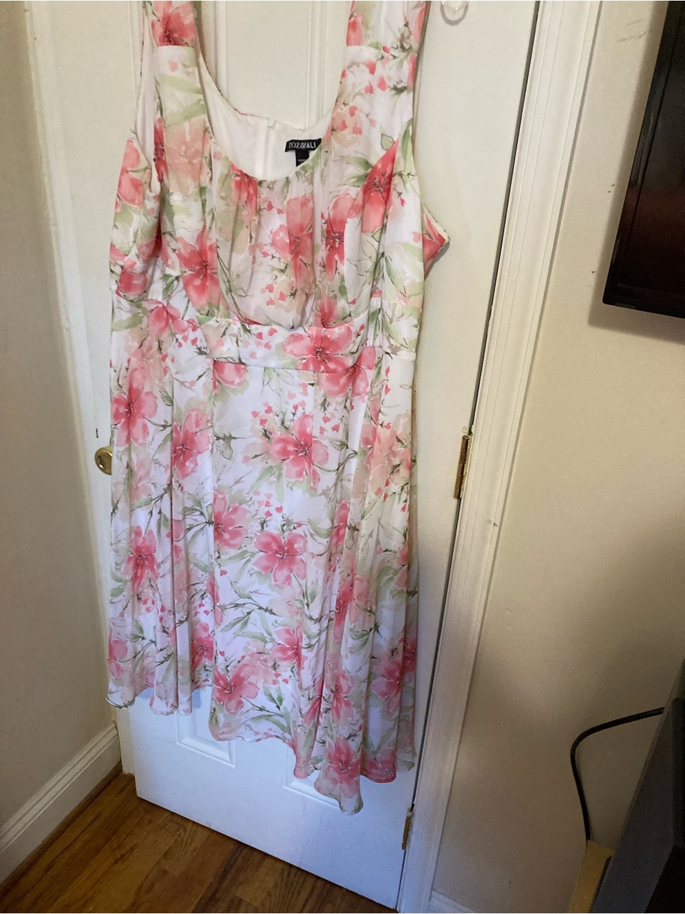 Roz & Ali White Dress with Pink Floral Print